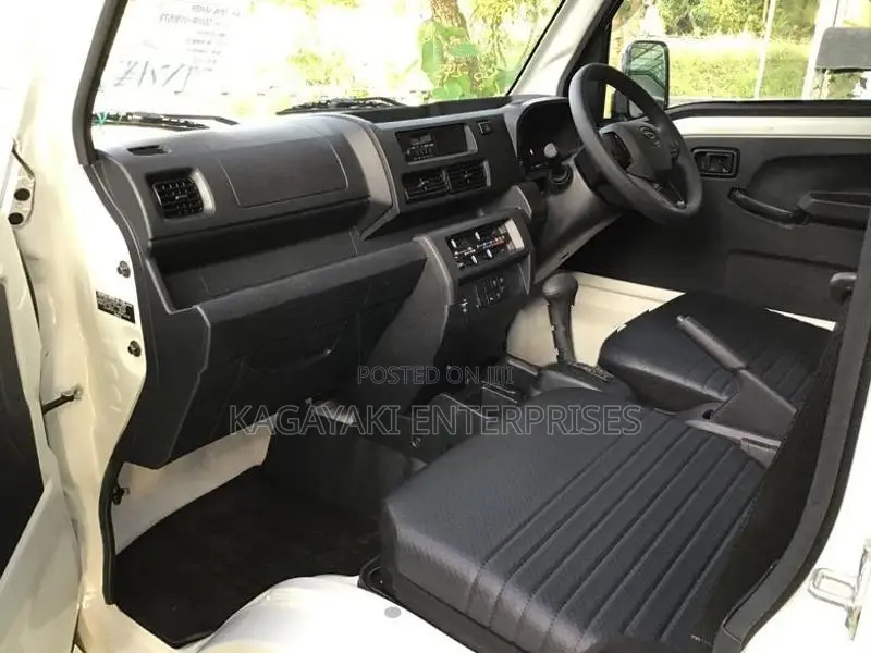 Daihatsu Hijet Truck AUTO UNREGIS. 2024