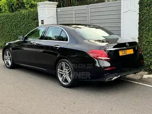 Mercedes Benz E200 AMG Line 2016