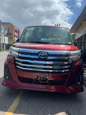 Toyota Roomy Custom G 2023