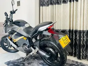 Super Soco TS Street Hunter 2022