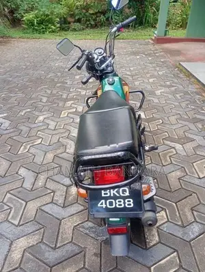 TVS XL 100 2025