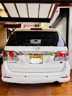 Toyota Fortuner 2013