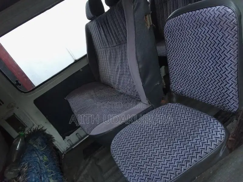 Nissan Caravan 1986