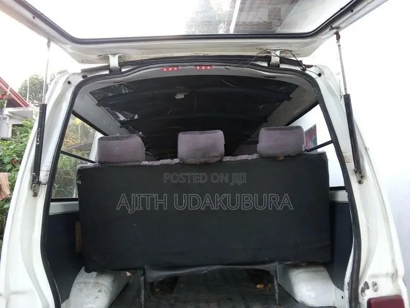 Nissan Caravan 1986