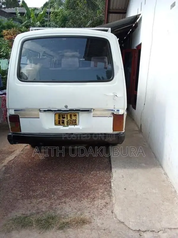 Nissan Caravan 1986