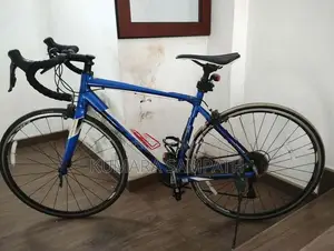 Giant Contend 2 Road Bike