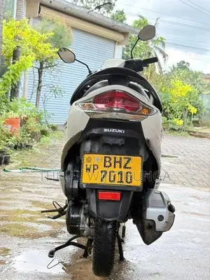 Suzuki Burgman Street 2019