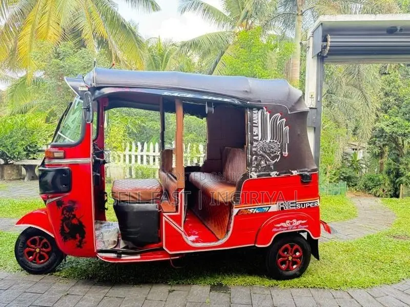 Bajaj RE Three Wheeler 2018