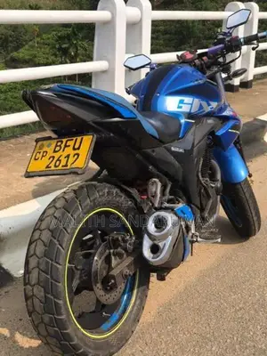 Suzuki Gixxer 2015