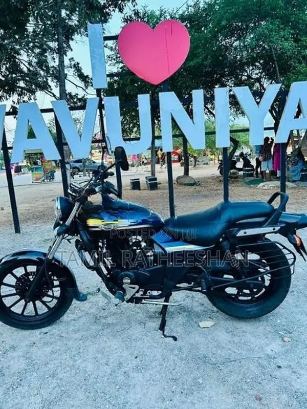 Bajaj Avenger Street 2016