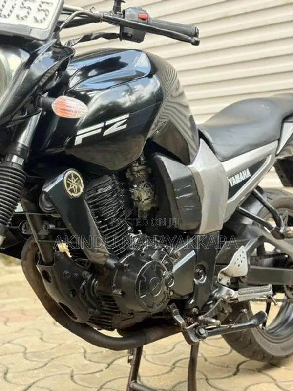 Yamaha FZS V1 2011