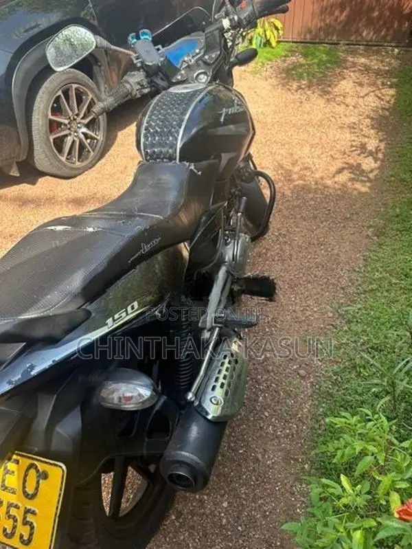 Bajaj Pulsar 150 2017