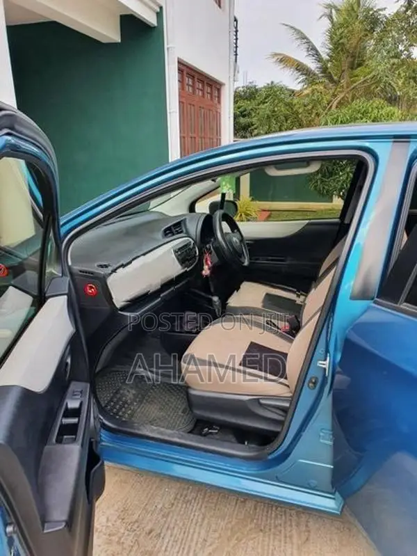 Toyota Yaris 2012