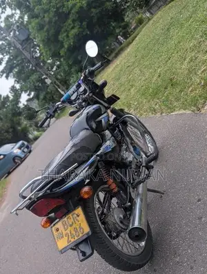 Bajaj CT100 2015