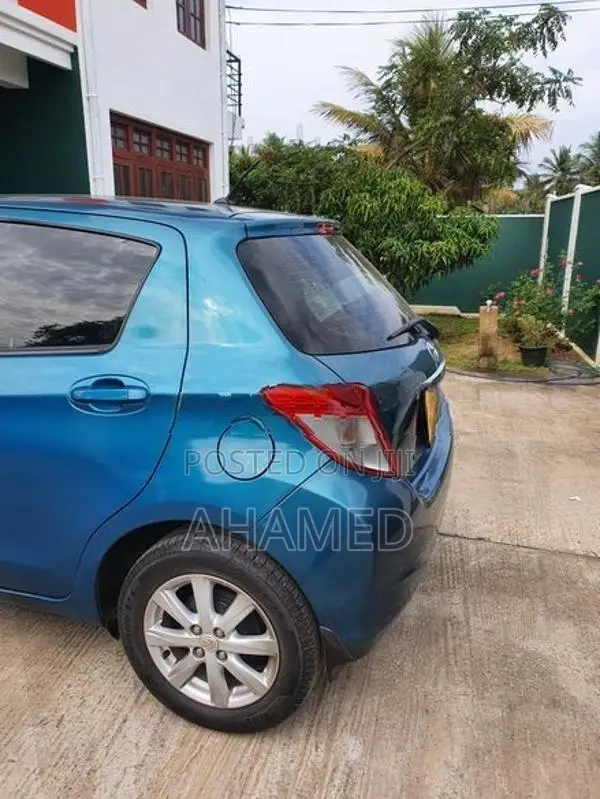 Toyota Yaris 2012