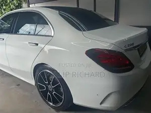 Mercedes Benz C200 Premium Plus 2018