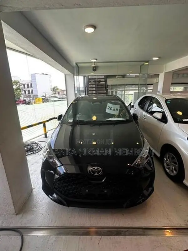Toyota Yaris X Grade 2025