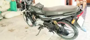 Bajaj Platina 100 2017
