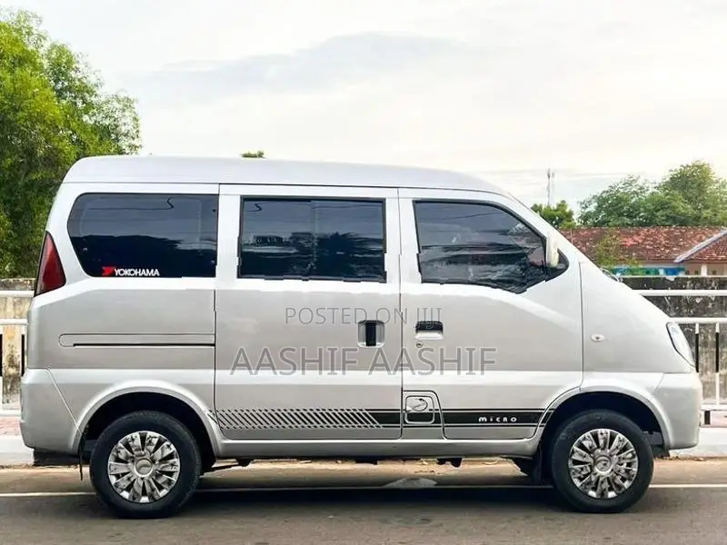 Micro Mpv Junior 3 2013