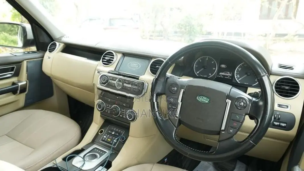 Land Rover Discovery 2013
