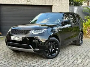 Land Rover Discovery HSE Dynamic black 2019