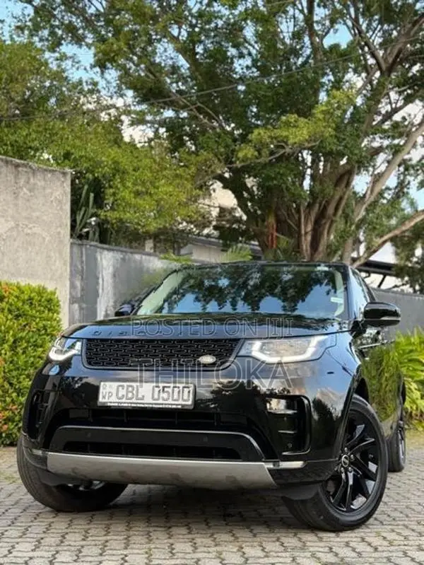 Land Rover Discovery HSE Dynamic black 2019