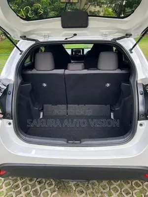 Toyota Yaris X 2025