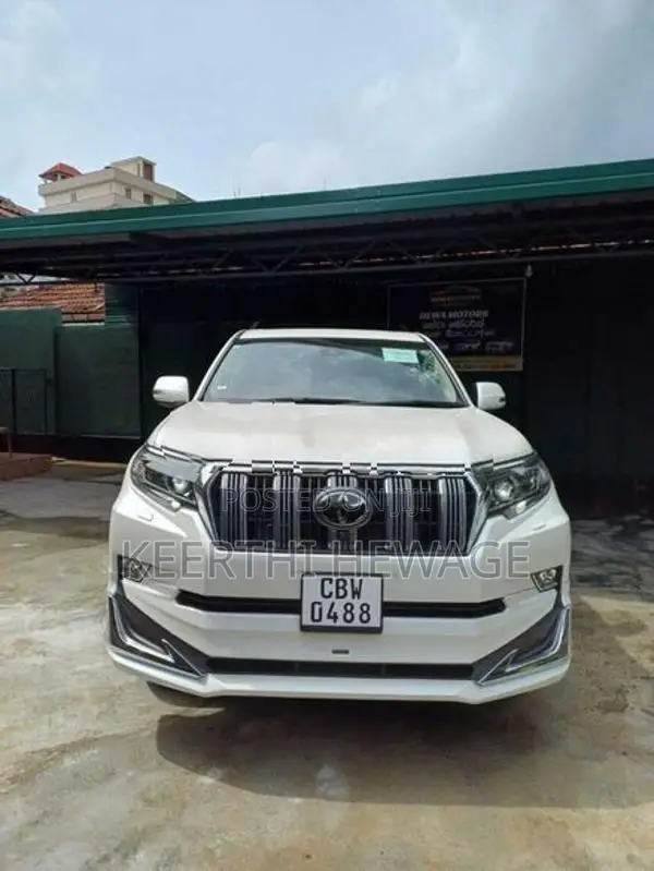 Toyota Land Cruiser Prado TRJ 150 TXL 2023