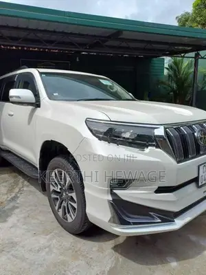 Toyota Land Cruiser Prado TRJ 150 TXL 2023