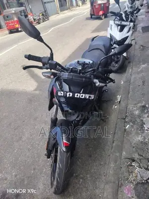 Bajaj Pulsar N160 2024