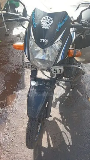 TVS Metro 2016