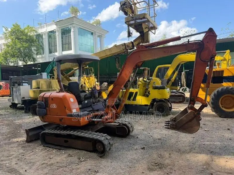 Hitachi EX 30-2 2006