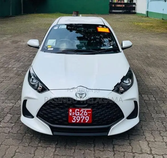 Toyota Yaris G 2024