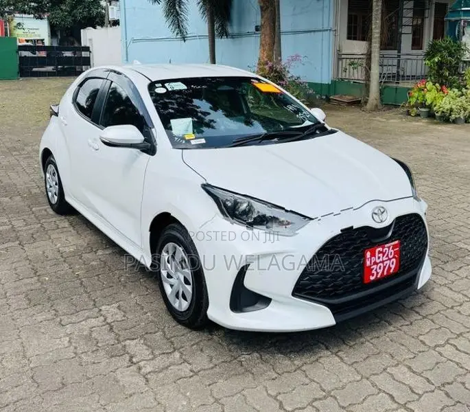 Toyota Yaris G 2024
