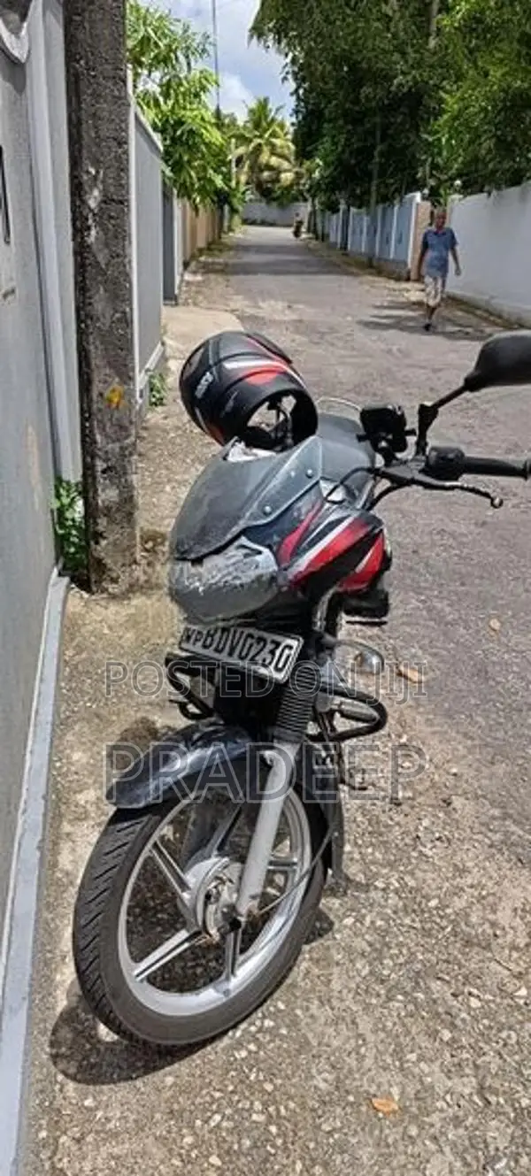 Bajaj Discover 125 2015