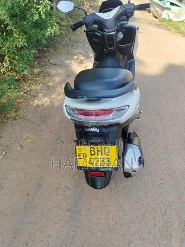 Suzuki Burgman 125CC 2019