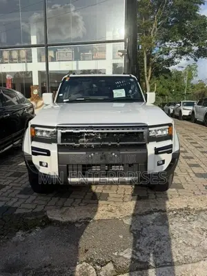 Toyota Land Cruiser Prado 2025