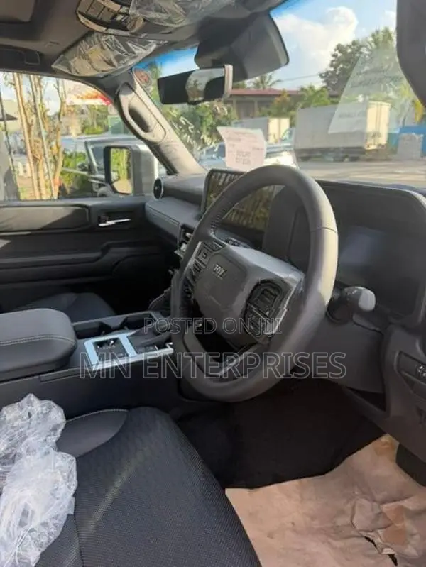 Toyota Land Cruiser Prado 2025