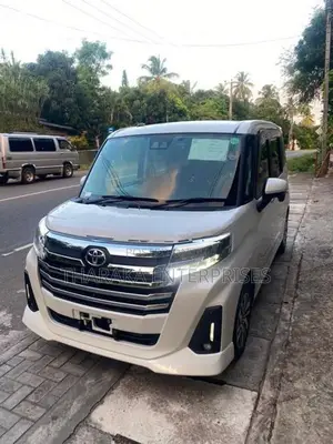 Toyota Roomy Custom G 360 Camera 2024