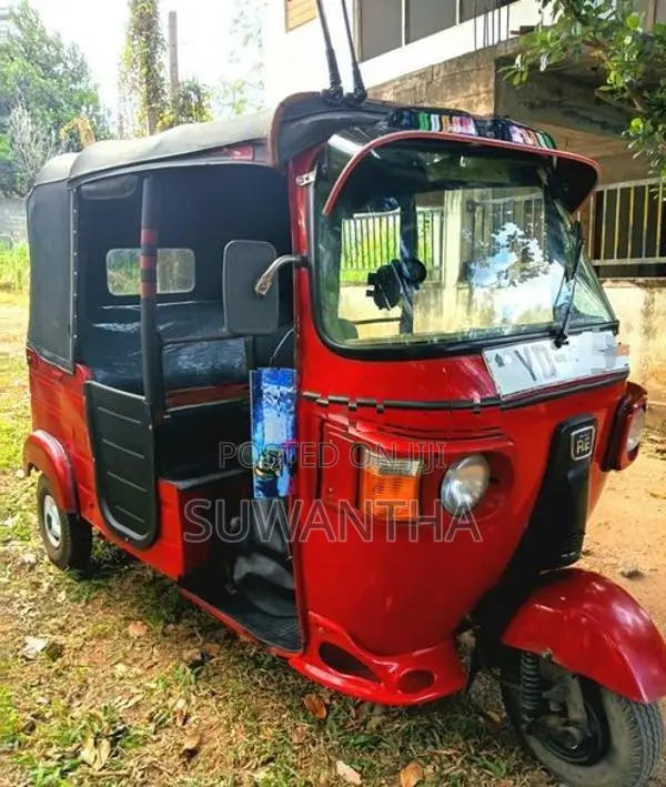 Bajaj RE 2010
