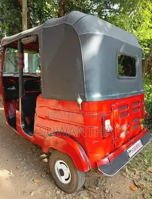 Bajaj RE 2010