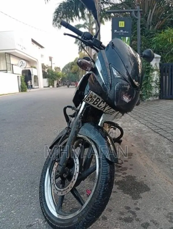 Bajaj Pulsar 150 2015