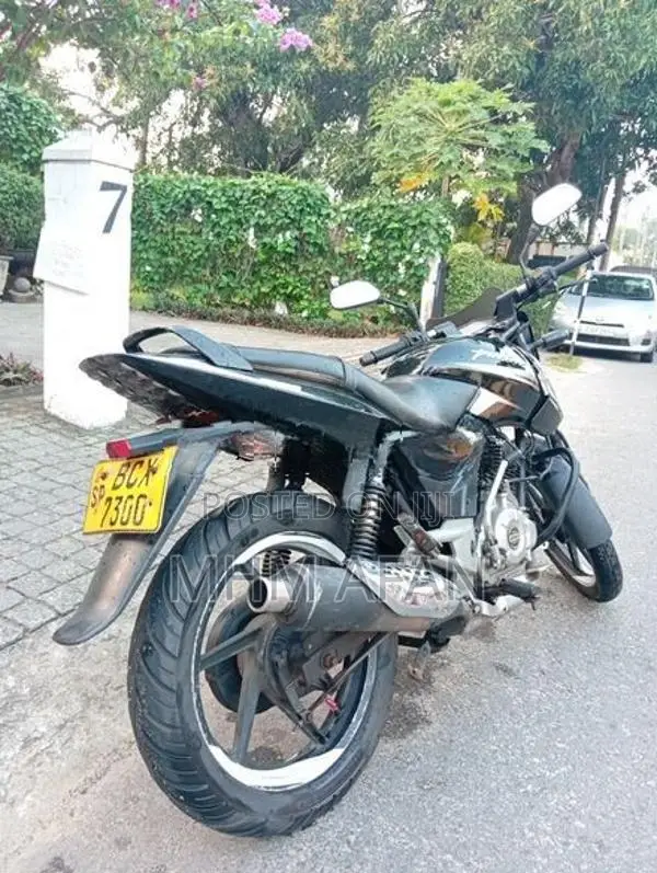 Bajaj Pulsar 150 2015