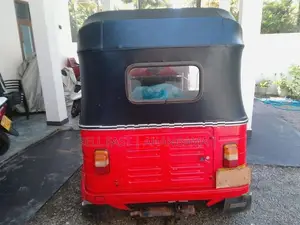Bajaj RE 2011