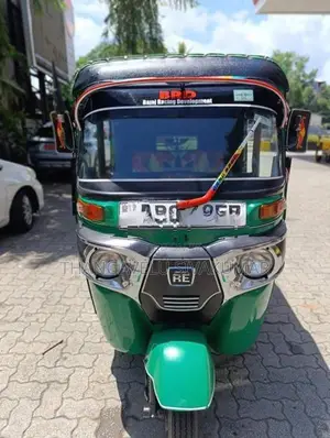 Bajaj RE 2017