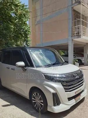 Toyota Roomy Custom GT Turbo 2025