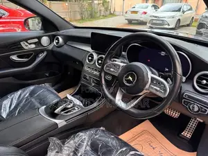 Mercedes Benz C200 2019