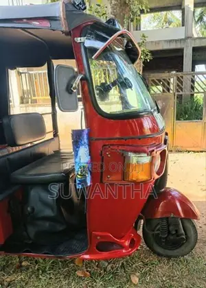 Bajaj RE 2010