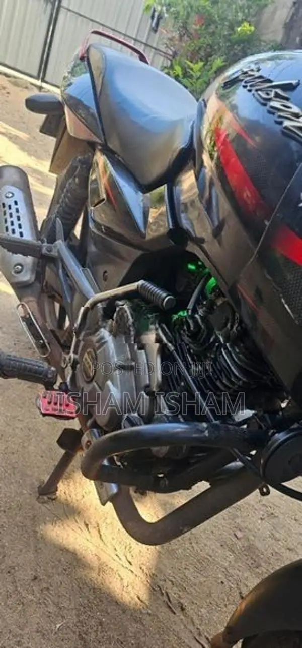 Bajaj Pulsar 150 2017