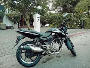Bajaj Pulsar 150 2015